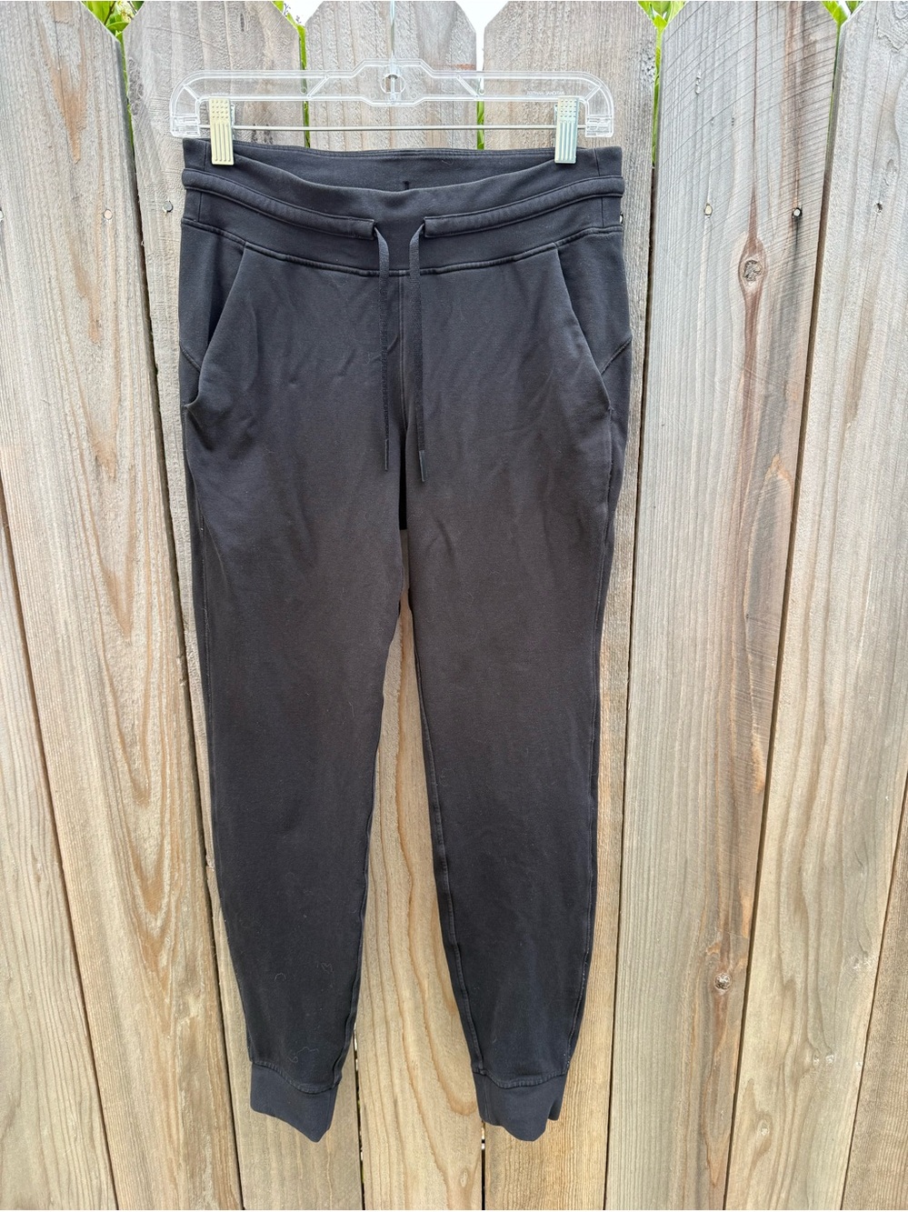 Lululemon black size 6 joggers